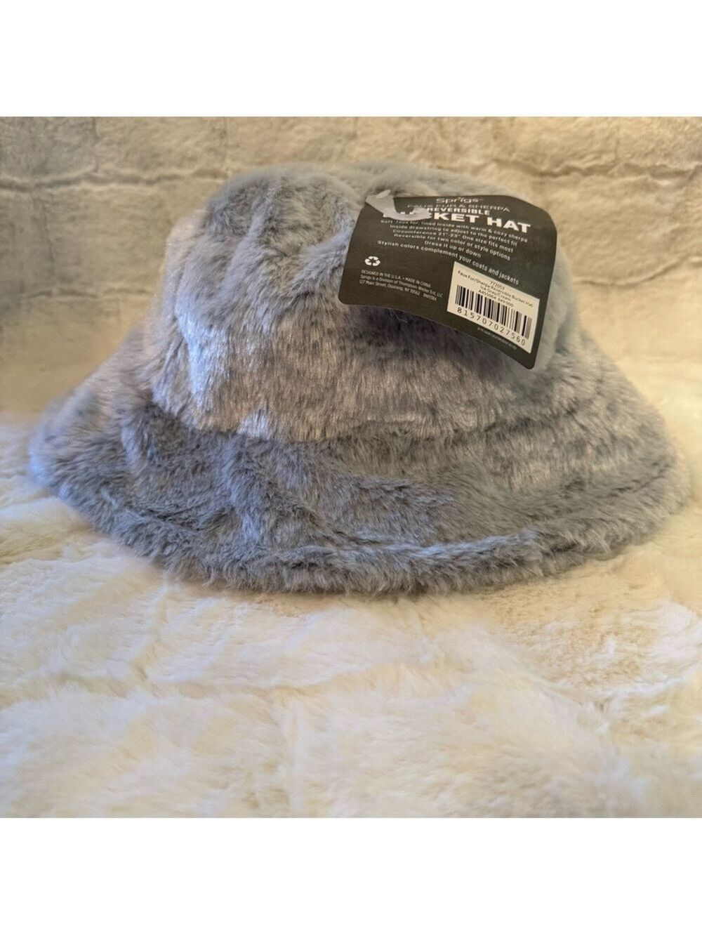 Sprigs Reversible Faux Fur/Sherpa
Bucket Hat
NWT
Gray/Beige
One Size Fits Most - Picture 2 of 8
